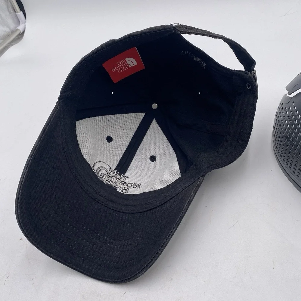 The North Face Hat Blackout Strapback Adjustable‎ Black Cleaned VGC All Black